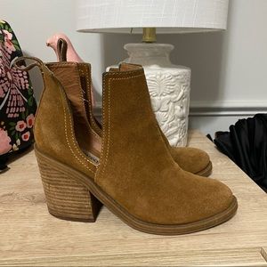 Steve Madden Sharini Booties